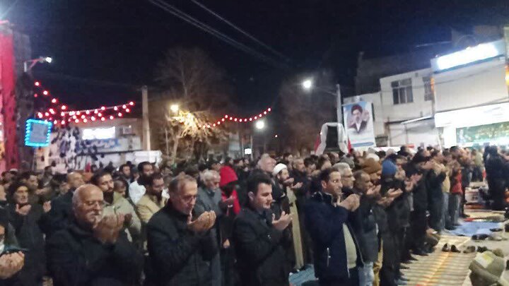 تصاویر/استمرار حضور باشکوه مردم ولایی و انقلابی اليگودرز در بیعت با ولایت