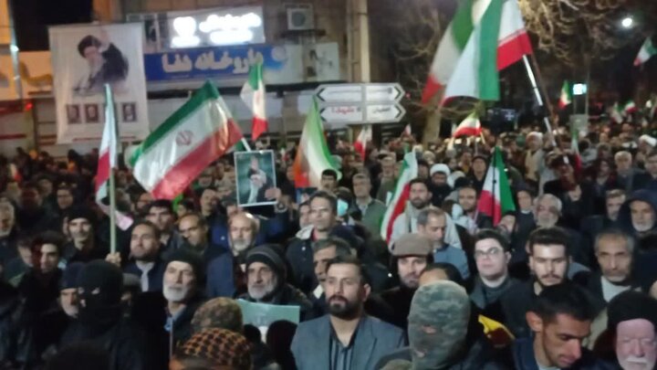 تصاویر/استمرار حضور باشکوه مردم ولایی و انقلابی اليگودرز در بیعت با ولایت