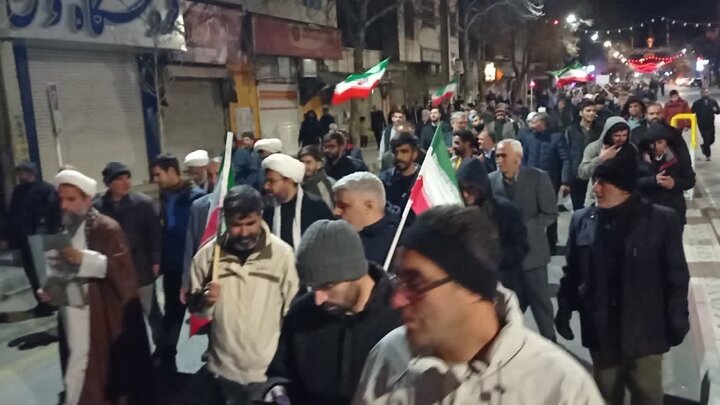 تصاویر/استمرار حضور باشکوه مردم ولایی و انقلابی اليگودرز در بیعت با ولایت