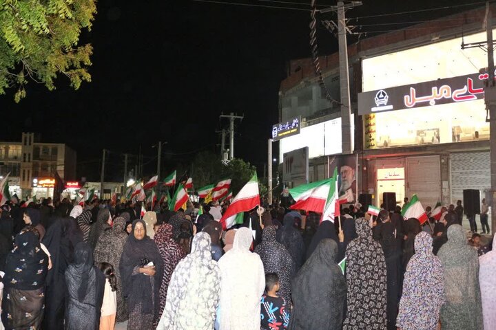 تصاویر/ مردم همیشه در صحنه جای جای استان کرمان پای کار نظام و انقلاب