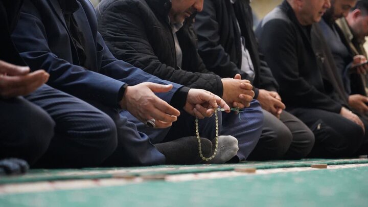 تصاویر/ اقامه نماز استثعاثه در شهرستان خوی