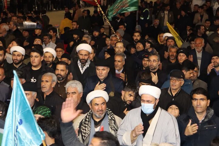 تصاویر/ تجمع مردم شهرستان چالدران در حمایت از نظامی اسلامی در شامگاه چهارشنبه