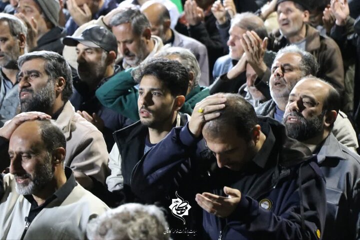 تصاویر/برگزاری نماز استغاثه در اجتماع بزرگ مردم‌ولایتمدار کاشان