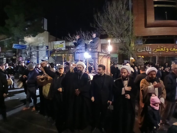 تصاویر/ استمرار حضور باشکوه مردم ولایی و انقلابی آذرشهر در بیعت با ولایت