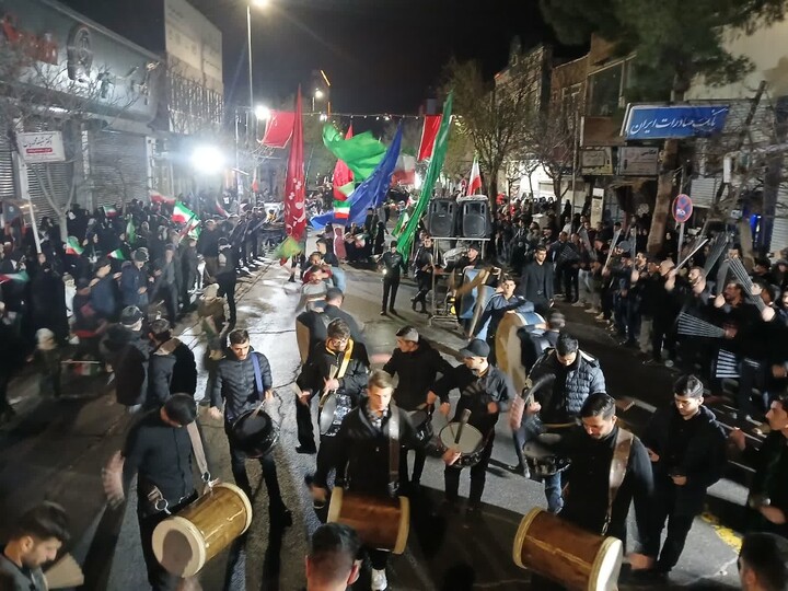 تصاویر/ استمرار حضور باشکوه مردم ولایی و انقلابی آذرشهر در بیعت با ولایت