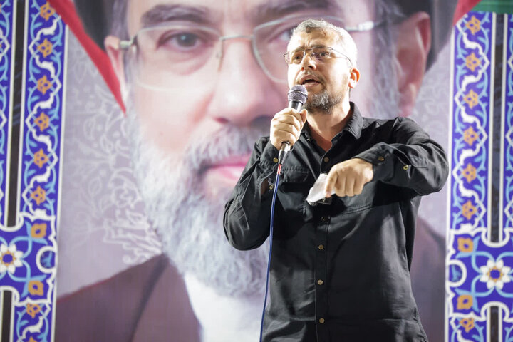 تصاویر/ استقبال از پیکر ۲ شهید در بوشهر