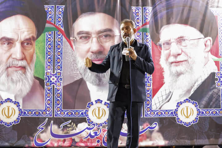 تصاویر/ استقبال از پیکر ۲ شهید در بوشهر
