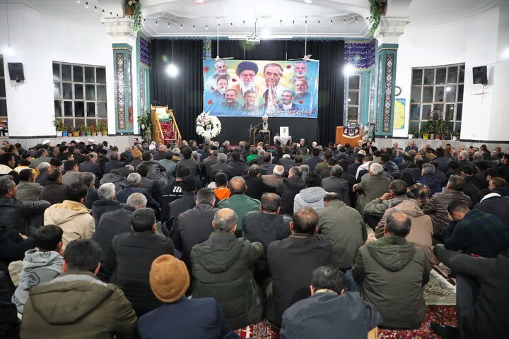 تصاویر/ مراسم بزرگداشت شهید «حسن محمدی» در مجن شاهرود با حضور نماینده ولی فقیه در استان سمنان