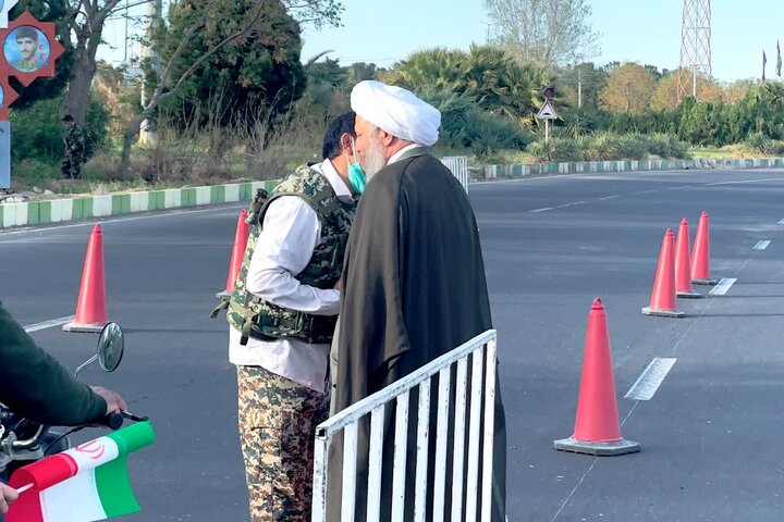 تصاویر/ایست و بازرسی متفاوت در روز طبیعت با حضور امام جمعه آران و بیدگل