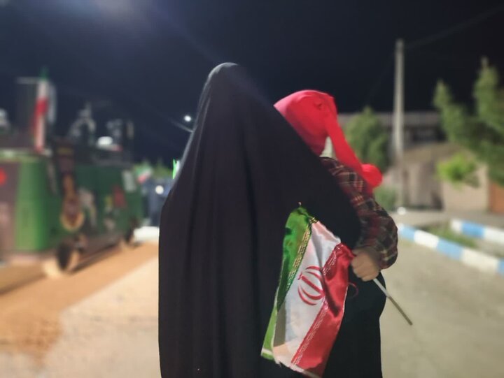 تصاویر/ تجمع شبانه در شهر یزدان آباد