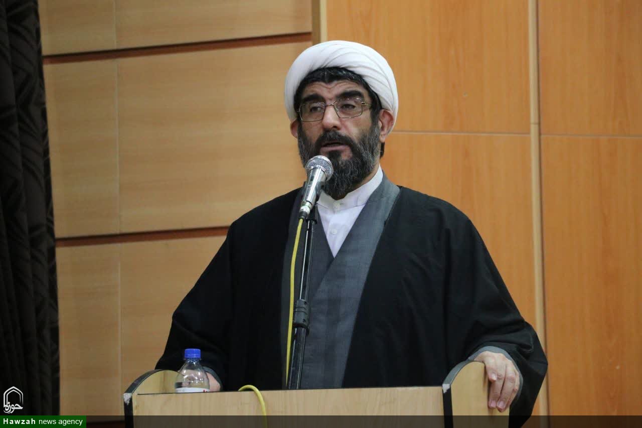 دشمن با ترور فرماندهان ره به جایی نمی‌برد/ شکستن اتحاد ملت ایران خیانت است