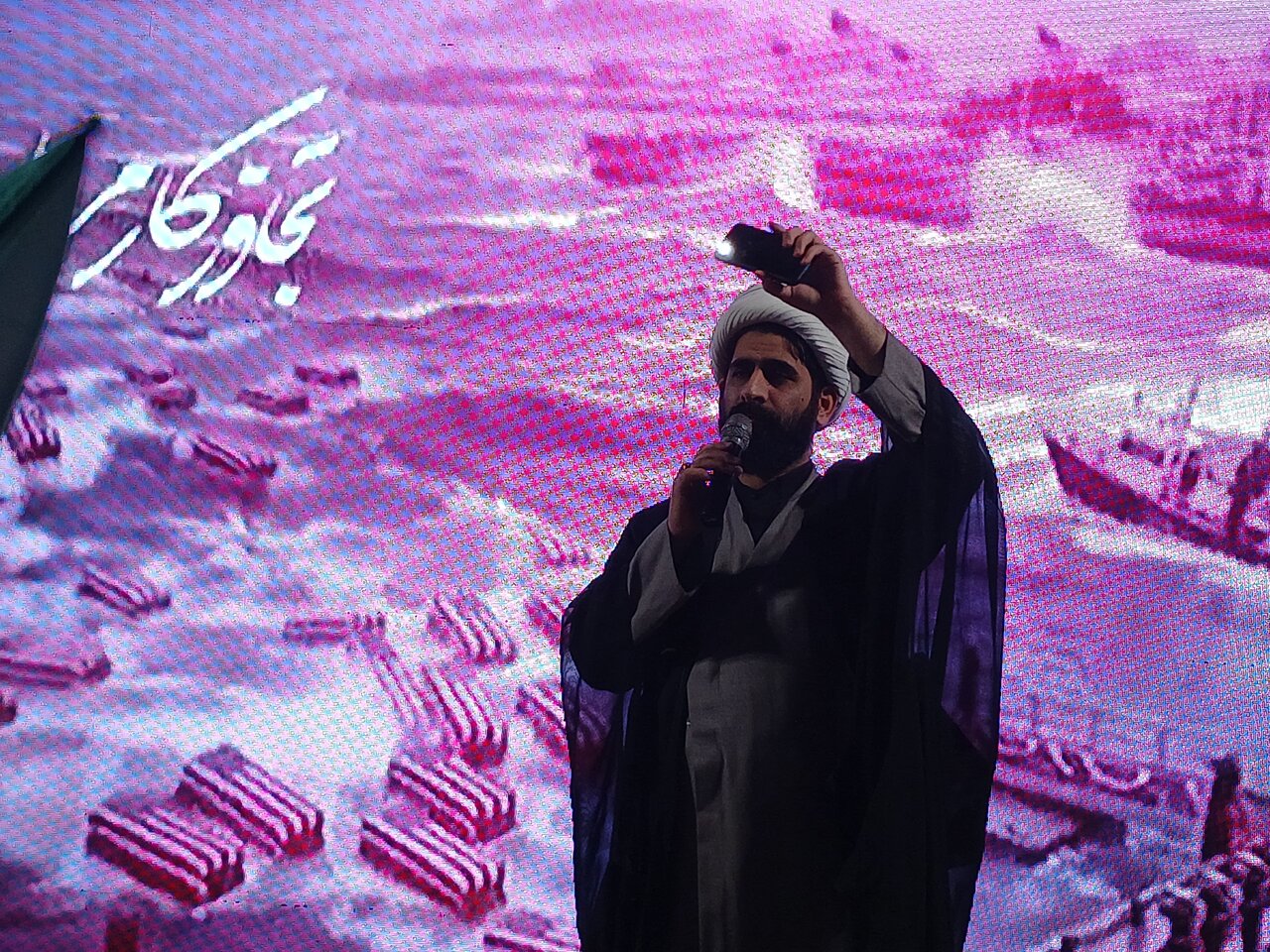 حجت الاسلام علی مقدم شاعر(شعر بزن که خوب می زنید)در اجتماع مردمی میدان جانباز مشهد