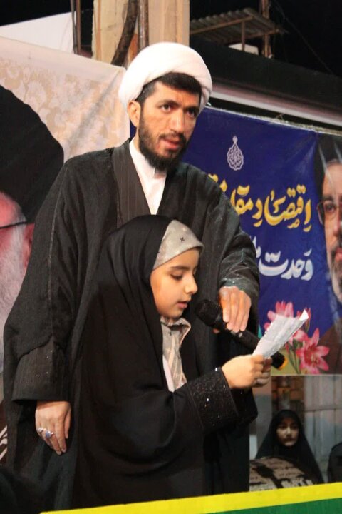 تصاویر/ تجمع مردمی در تکاب در حمایت از نظام اسلامی در سی و سومین شب متوالی