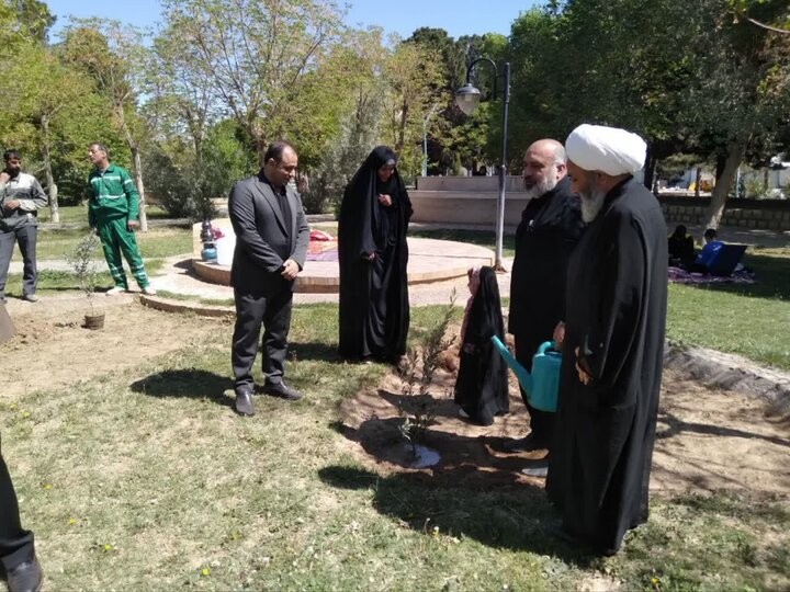 تصاویر/ اجرای پویش «سرو ایران» و «نهال امید» در آران و بیدگل