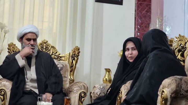 تصاویر/ دیدار امام جمعه شهرستان ملارد با خانواده های شهدای جنگ رمضان
