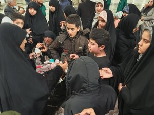 تصاویر/ کودکان دبستان شجره طیبه میناب در چایخانه حضرت رضا (ع)
