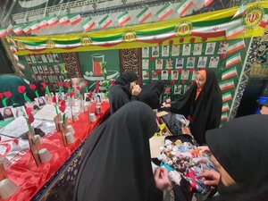 تصاویر/ کودکان دبستان شجره طیبه میناب در چایخانه حضرت رضا (ع)