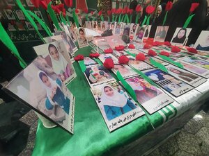 تصاویر/ کودکان دبستان شجره طیبه میناب در چایخانه حضرت رضا (ع)