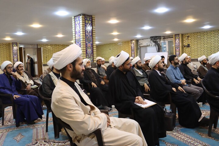نشست علمی بامحوریت ابعاد شخصیت قرآنی امام شهید