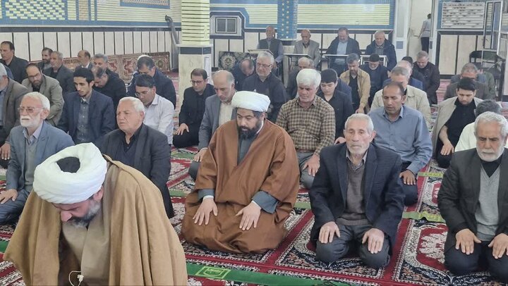 تصاویر/ اقامه نماز جمعه پلدشت