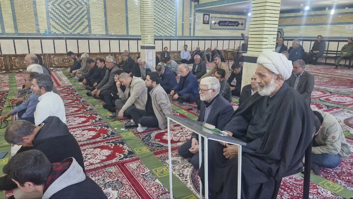 تصاویر/ اقامه نماز جمعه پلدشت
