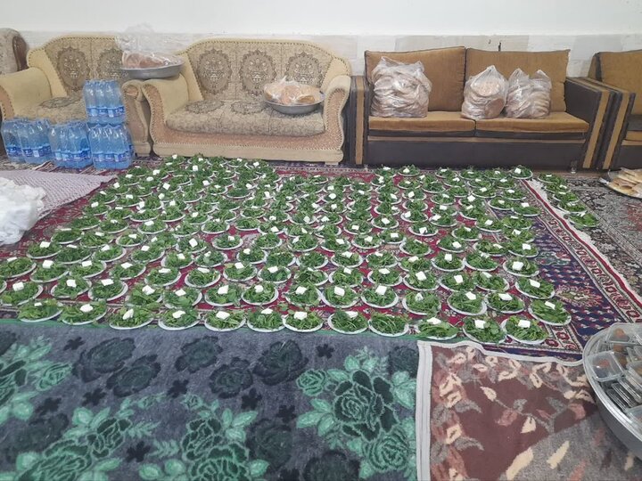تصاویر/ فعالیت های حمایتی از جبهه ها و رزمنده توسط زنان ماکو