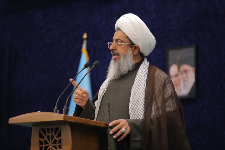 تصاویر/ نماز عبادی سیاسی جمعه در ساوجبلاغ