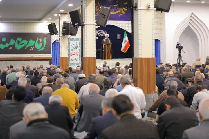 تصاویر/ نماز عبادی سیاسی جمعه در ساوجبلاغ