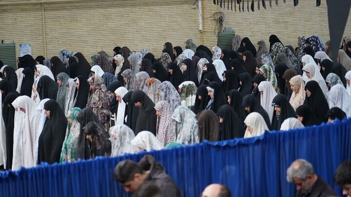 تصاویر/ اقامه نماز جمعه خوی