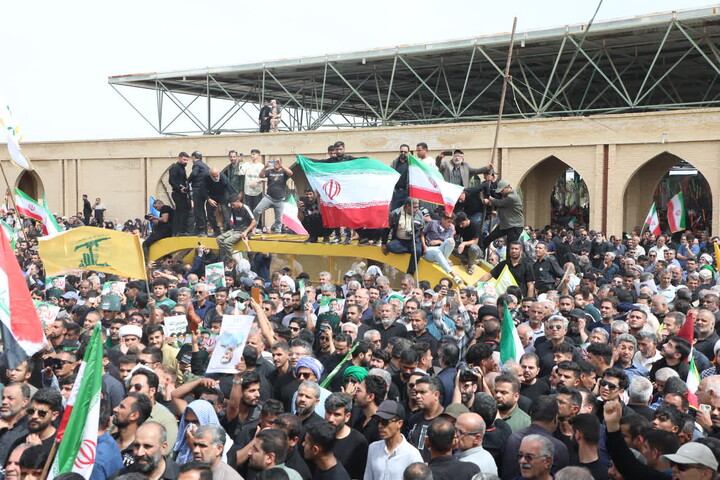 تشییع پیکر شهید فرمانده نیروی دریایی سپاه در شهرستان آبادان