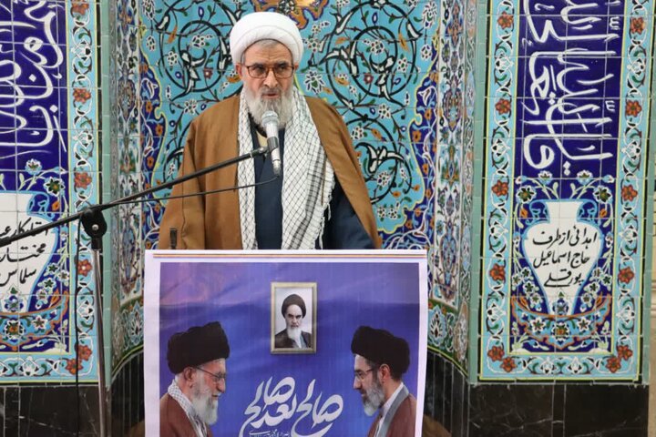 تصاویر/ مراسم عبادی سياسی نمازجمعه چالدران
