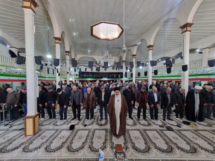 تصاویر/ اقامه نماز جمعه ماکو