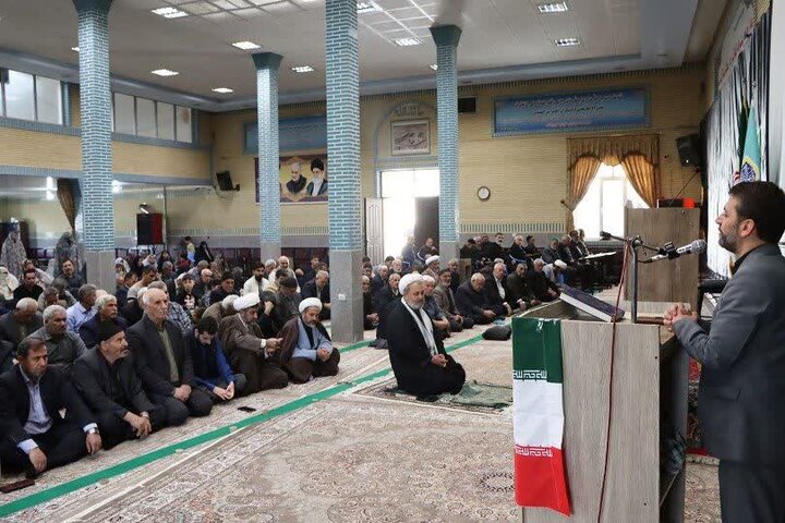 تصاویر/ آیین عبادی سیاسی نماز جمعه نوشین شهر