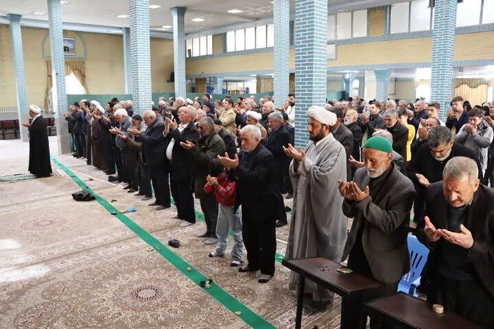 تصاویر/ آیین عبادی سیاسی نماز جمعه نوشین شهر