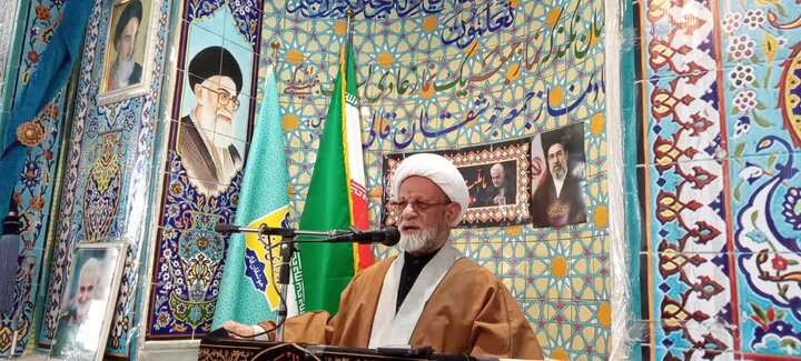 تصاویر/ نماز عبادی سیاسی جمعه جوشقان قالی