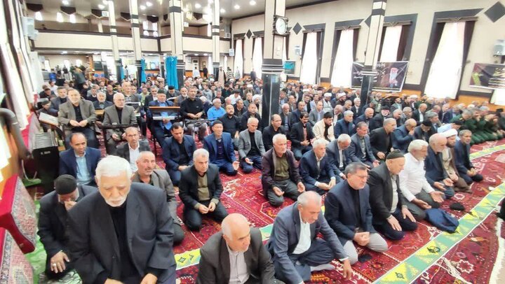 تصاویر/ اقامه نماز جمعه امروز شهرستان چهاربرج