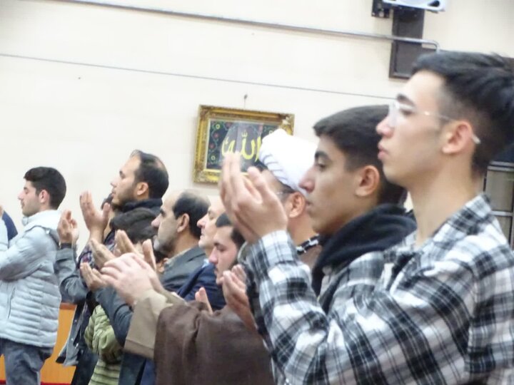 تصاویر/ اقامه نماز جمعه امروز شهرستان چهاربرج