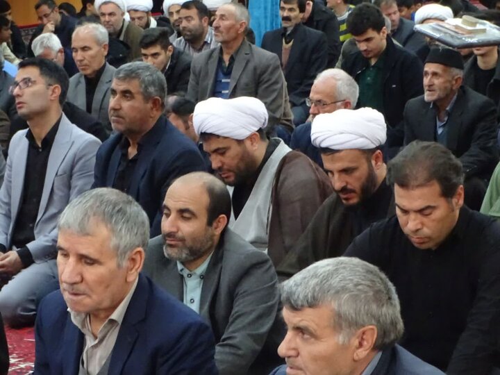 تصاویر/ اقامه نماز جمعه امروز شهرستان چهاربرج