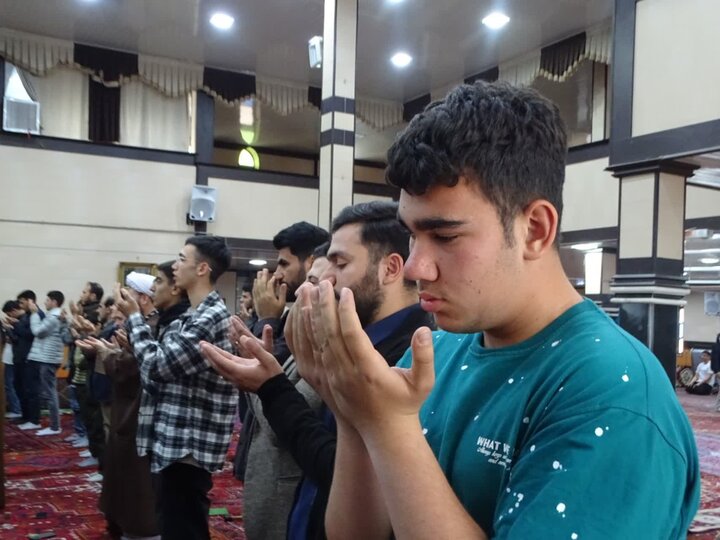 تصاویر/ اقامه نماز جمعه امروز شهرستان چهاربرج
