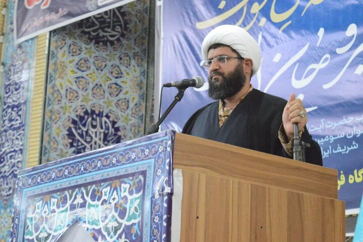 تصاویر/ اقامه نماز جمعه در پاکدشت