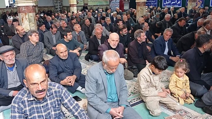 تصاویر/اقامه نماز عبادی سیاسی جمعه در الیگودرز