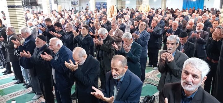 تصاویر/اقامه نماز عبادی سیاسی جمعه در الیگودرز