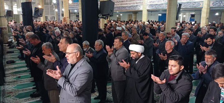 تصاویر/اقامه نماز عبادی سیاسی جمعه در الیگودرز