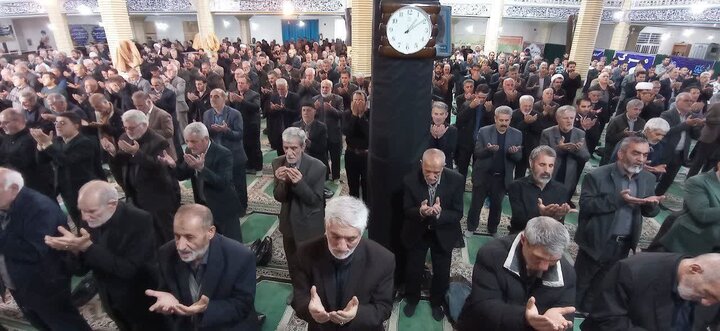 تصاویر/اقامه نماز عبادی سیاسی جمعه در الیگودرز