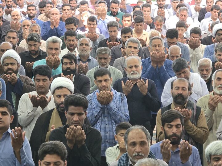 تصاویر/ اقامه نماز جمعه در شهر ریگان