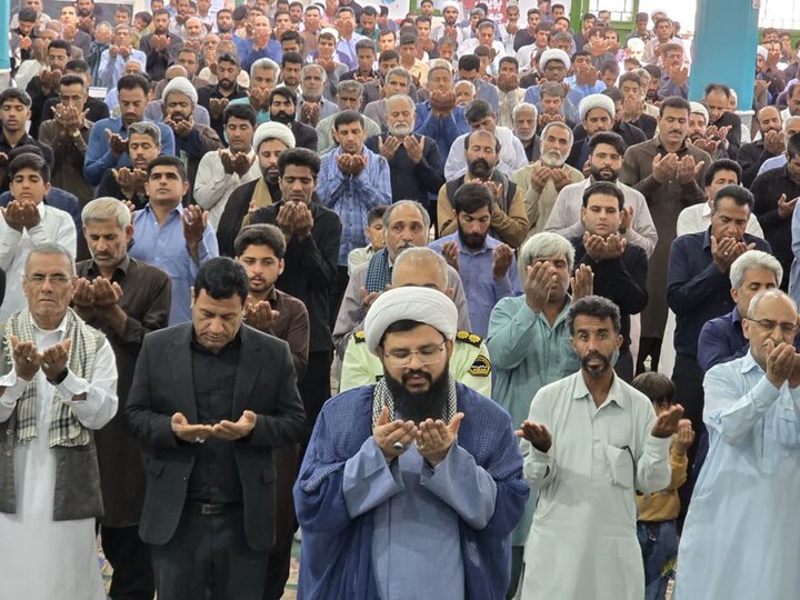 تصاویر/ اقامه نماز جمعه در شهر ریگان
