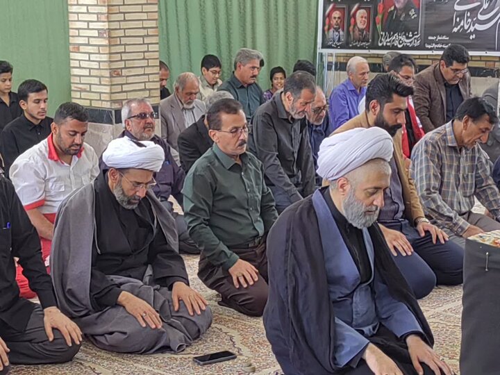 تصاویر/ اقامه نماز جمعه در شهر شهداد