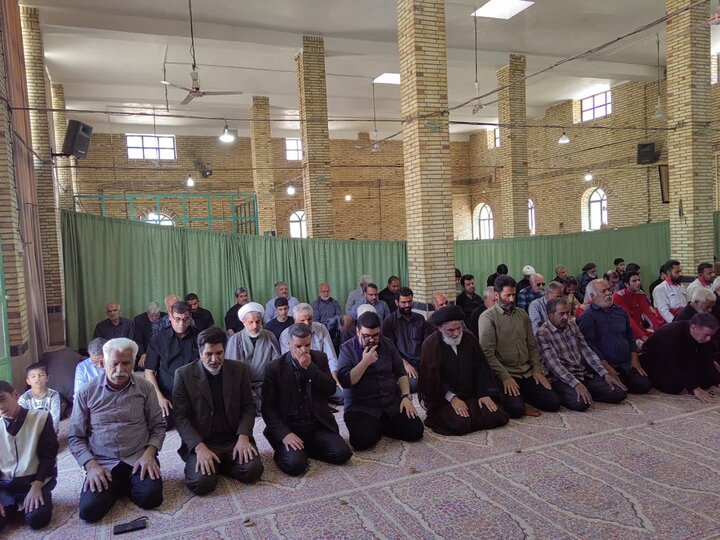 تصاویر/ اقامه نماز جمعه در شهر شهداد