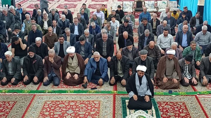 تصاویر/ اقامه نماز جمعه در شهر پاریز