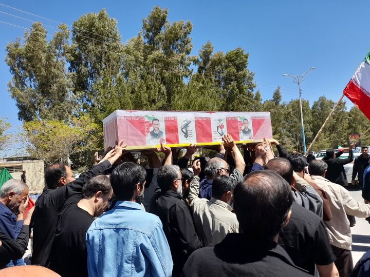 تصاویر/ اقامه نماز جمعه در شهر باغین با تشییع پیکر شهید اقتدار